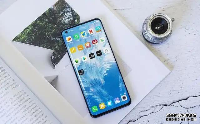 6月卖得最好的4款手机,第一众望所归,第三小米10,第二是红米