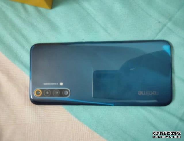 又一款双模5G跌至1399元,120Hz屏+6400万四摄,杨紫代言
