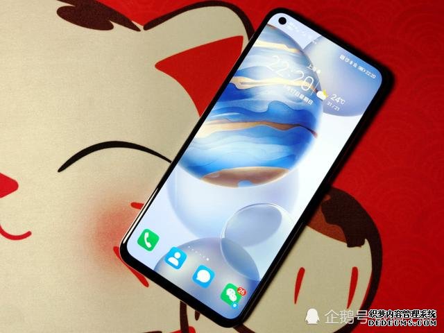 为啥荣耀30卖得这么火?三千不到的价格,颜值高+配置强