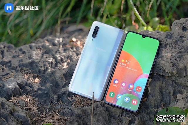 三星Galaxy A90 5G仍然在售:2699元买5G新旗舰还是买它?
