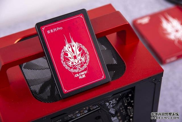 纯国产SATA固态硬盘上手评测,速度暗藏彩蛋,从此不再跪洋品牌