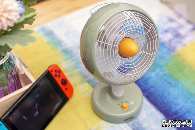 4000mAh电池,8小时续航,洛斐有范儿S无线桌面风扇送夏日清凉