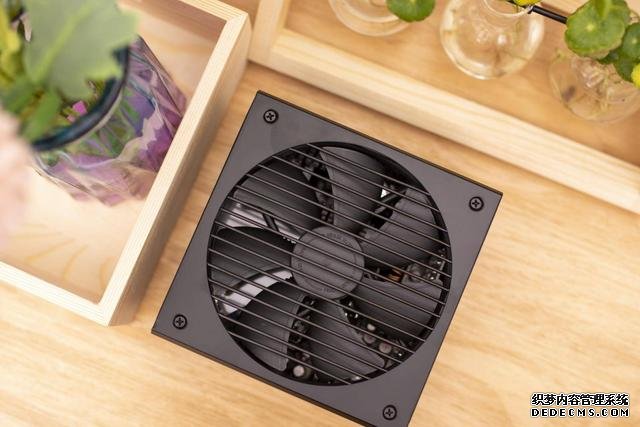 Define 7 Compact机箱上市,分形工艺机电散三剑客装机评测