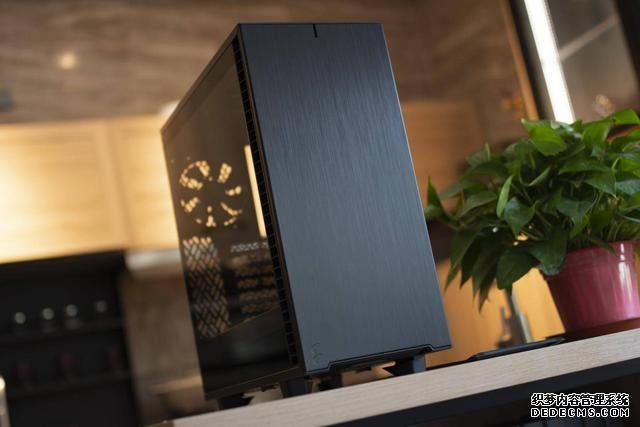 Define 7 Compact机箱上市,分形工艺机电散三剑客装机评测