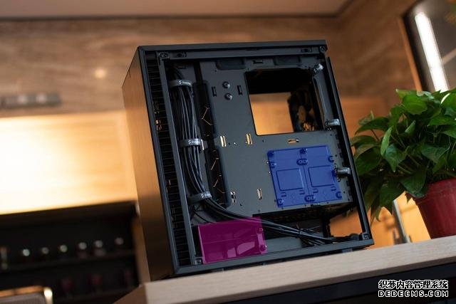 Define 7 Compact机箱上市,分形工艺机电散三剑客装机评测
