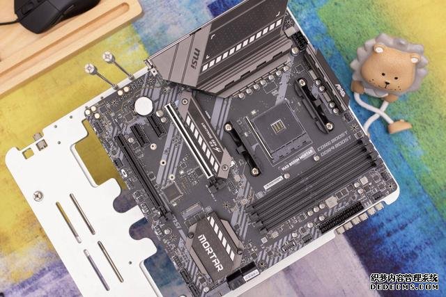 升级PCI-E 4.0,支持双显卡,微星B550M迫击炮开箱