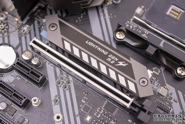 升级PCI-E 4.0,支持双显卡,微星B550M迫击炮开箱