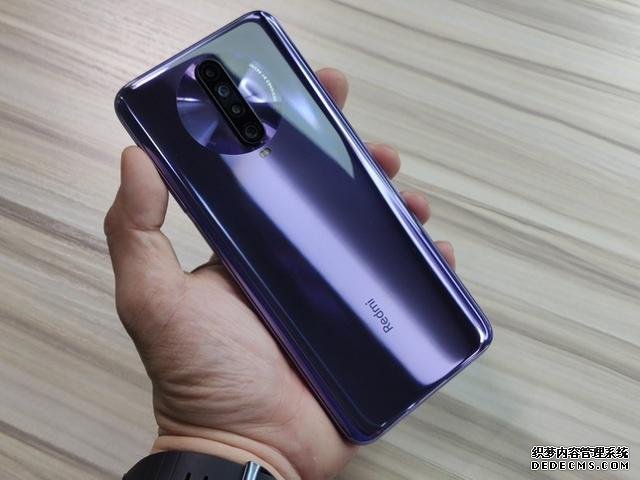 小米离职高管怒怼卢伟冰:脱离市场需求太傲慢,造成K30惊天巨亏