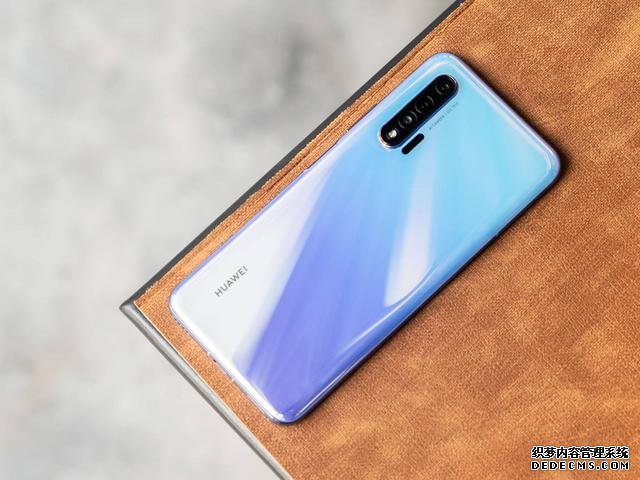 华为麒麟990手机已降至1849,标配8+128GB、40W快充、RYYB镜头