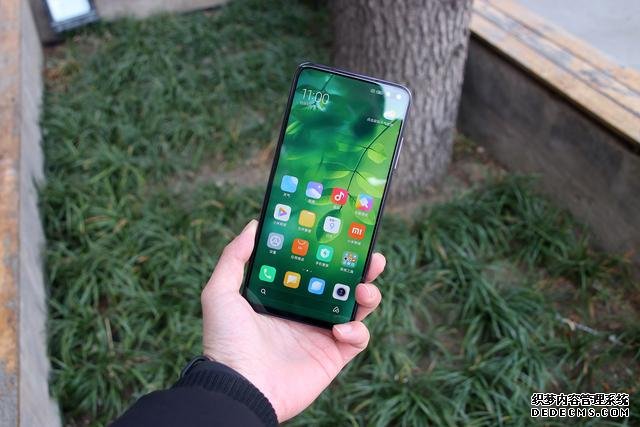 从2299降至1499,最能跳水的5G中端机,如今终于很有性价比