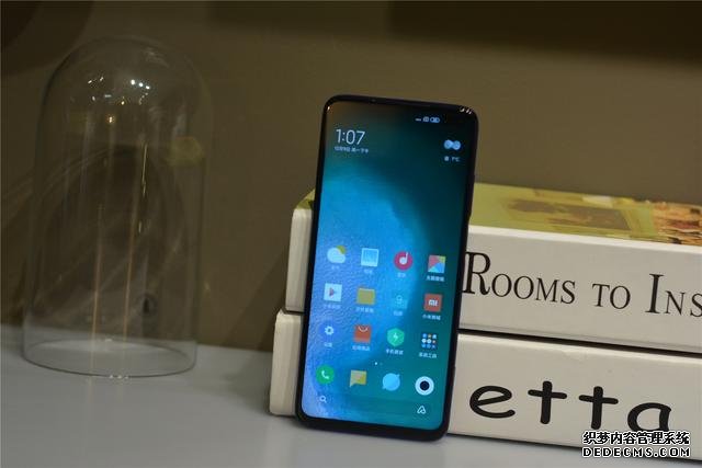 从2299降至1499,最能跳水的5G中端机,如今终于很有性价比