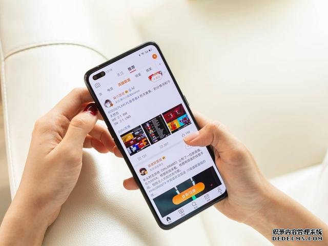 从3599降至2799,骁龙865+8GB+90HZ三星屏+65W,如今很值得