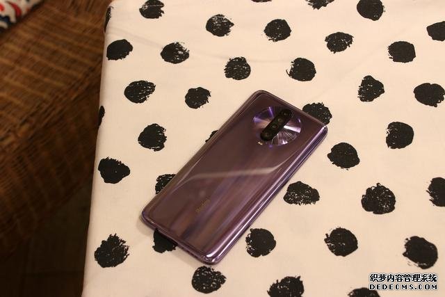 5G手机又降价了!目前最低1449,5G千元机价格战即将到来