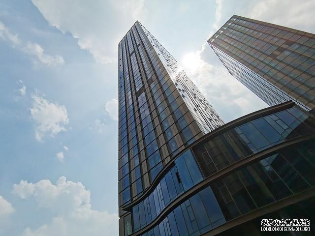 华为P40夏日实拍体验:色彩更加真实,低ISO下噪声更少
