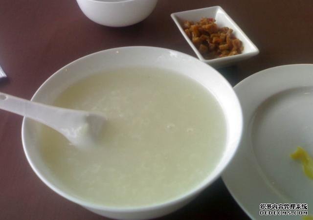 现在才知道,下面这4种美食不适合早餐吃,哪些是你正在吃的?
