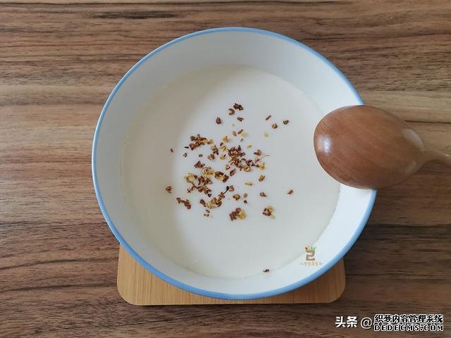 三伏天,这道姜撞奶女人要多吃,驱寒暖胃,舒服度夏体质好