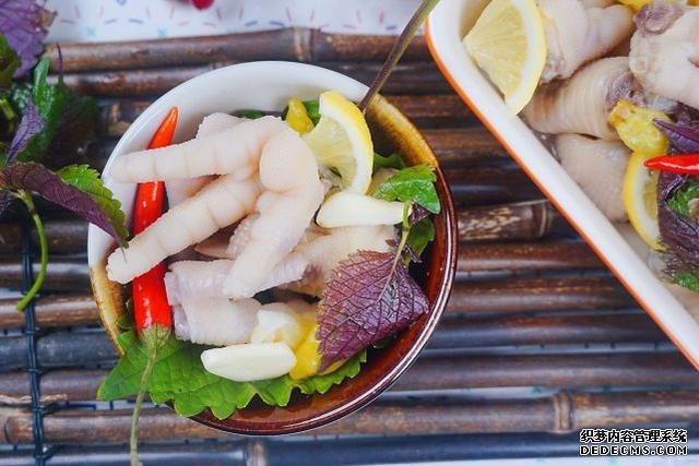 去胃寒,菜肴里加点儿紫苏叶最管用,就用这6道食谱增食欲健脾胃