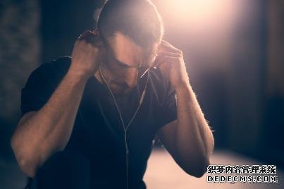 锻炼身体不但可以提高身体素质还能提高心理素质,肌肉改善心态