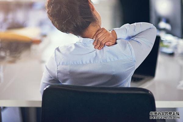 久坐、活动量小的职场人速查!这些指标不合格,很“伤心”