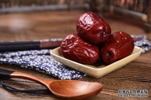 “五谷加红枣,胜似灵芝草”,大枣究竟有哪些妙用?黄元御这样说