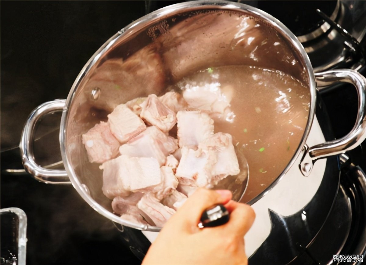 不焯水不能吃的5种食材,以后别直接下锅,吃久了对身体有伤害