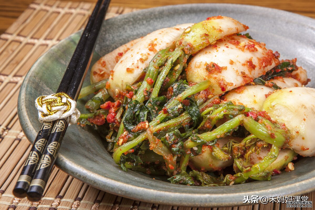 吓人!隔夜菜里这么多细菌,还能不能吃了?